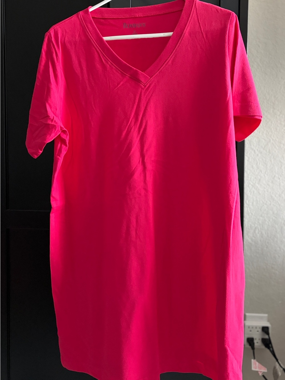 Roamans v- neck tunic tshirt.Size M